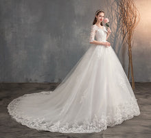 Load image into Gallery viewer, 2019 Lace Embroidery Half Sleeve Wedding Dresses Long Train Wedding Gown V Neck Elegant Plus Size Vestido De Noiva